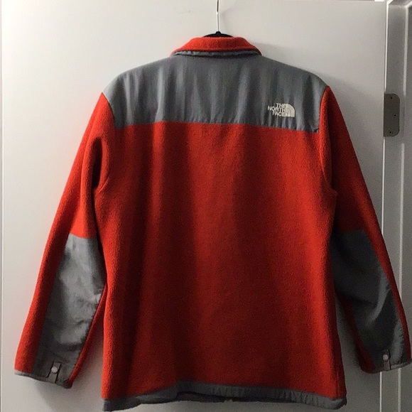 The North Face Boys Fleece Denali Jacket Size XL Red and Gray - Picture 2 of 6